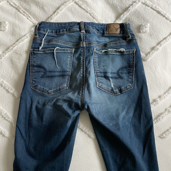 american eagle high rise jeans - Picture 4 of 5